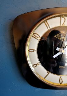 Horloge vintage, pendule murale "Lutetia Noire"