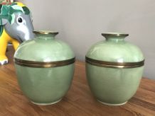 Paire de pots couverts céladon 
