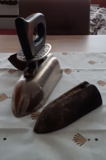 Fer à repasser ancien