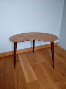 Table basse haricot pieds compas fuselés