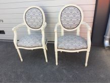 Lot de deux chaises style louis XV laqué blanc (à retoucher)