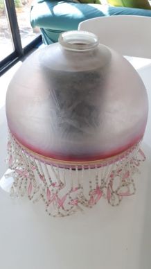 Suspension en verre gravé  style vintage avec perles couleur