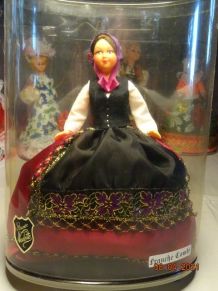 Très jolie poupée de Franche- Comté ancienne années 60