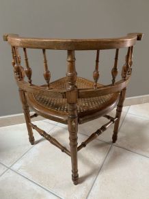 Fauteuil d'angle style Henri II