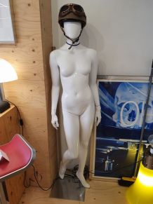 mannequin de vitrine 