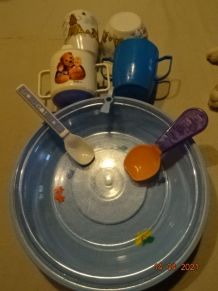 Lot de vaisselle vintage pour bébé enfant