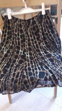 jupe  courte ample doublée motif "girafe" T. 1