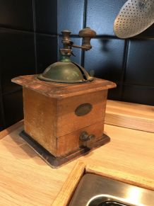 Moulin à café " PEUGEOT "