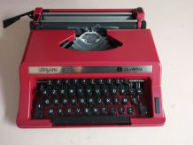Machine à écrire OLYMPIA Dactylette S