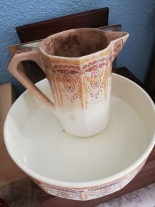 Ancien set de toilettes