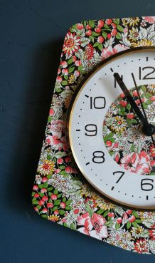 Horloge vintage, pendule murale "Kiplé Cerise Fleurs"