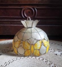 Suspension/lustre en nacre et en laiton 