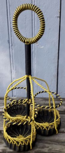 Porte bouteilles en scoubidou