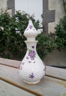 Joli flacon en porcelaine émaillée (Limoges)