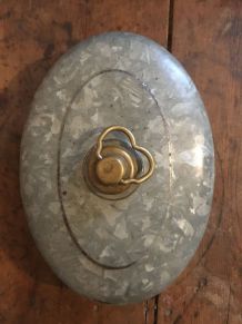 Ancienne bouillotte ovale en zinc art déco