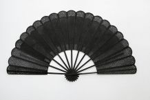 Éventail cannage sombre - 144 cm