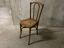 Chaise ancienne cannée