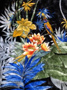 Superbe couverture noire motif tropical 