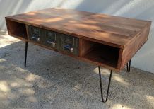 Table basse bois et métal de conception artisanal