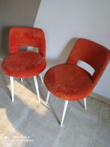 Paire chaises moumoute traineau orange année 60-70 en bon ét