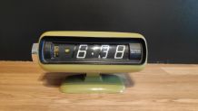 réveil "space age" japonais Sanyo Digi-Glo