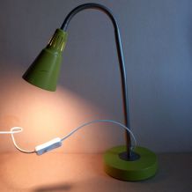 Grande lampe de bureau flexible verte