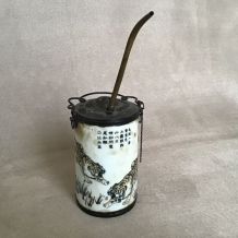 Pipe à eau chinoise en porcelaine fin 19ème.