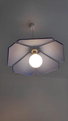 suspension pétales bleus des années 80