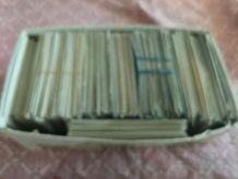 UNE GROSSE BOITE REMPLIS DE CARTES POSTALES 