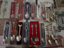 LOT de Petites cuillères de collections anciennes 