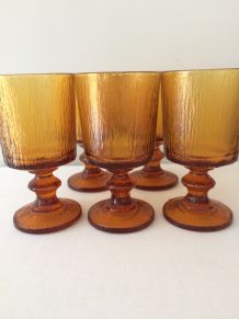 Verre à pied ambré 