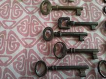 PETIT LOT de CLEFS anciennes