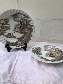 2 assiettes plates Happy England « Johnson Bros »