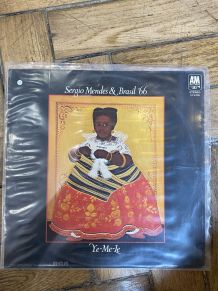 Vinyle vintage Sergio Mendes et Brasil ‘66 - Ye-Me-Le