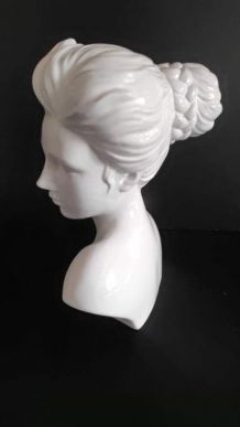 buste femme en céramique blanche