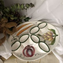 Plat a oeufs et crudité en céramique