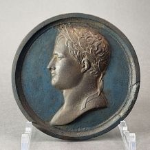 Médaillon Napoléon 1er en fonte