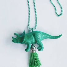 Collier dinosaure vert, Anchiceratops, fille, garçon