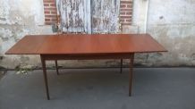 Table a manger scandinave des année 60