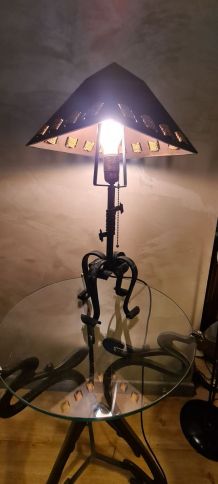 Lampe  Brutaliste    60x30 cm Mid-Century en Fer artisanal, 