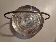 serviteur en métal argenté avec 5 raviers en verre taillé