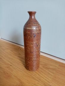 Bouteille soliflore en grès pyrité