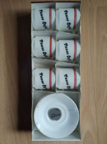 Tasses vintage neuves 