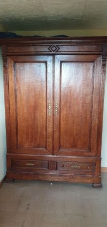 Grande armoire des annees 1914 