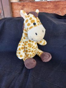 Adorable peluche/doudou girafe "Petits Princes"