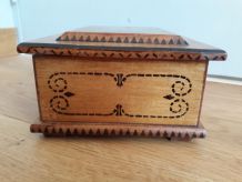 Boite coffret à bijoux à compartiments en bois