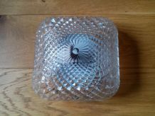 Applique ou plafonnier en verre moulé