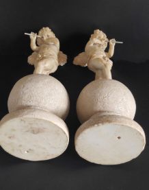 statuettes d'angelot à flûte