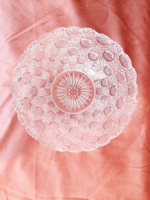 Coupe à fruit en verre ciselé