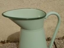 broc acier  émaillé, vintage